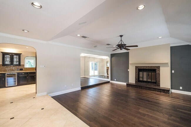 Building Photo - 3215 Sesbania Dr