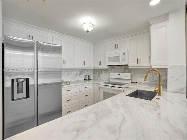 Building Photo - 1250 S Miami Ave