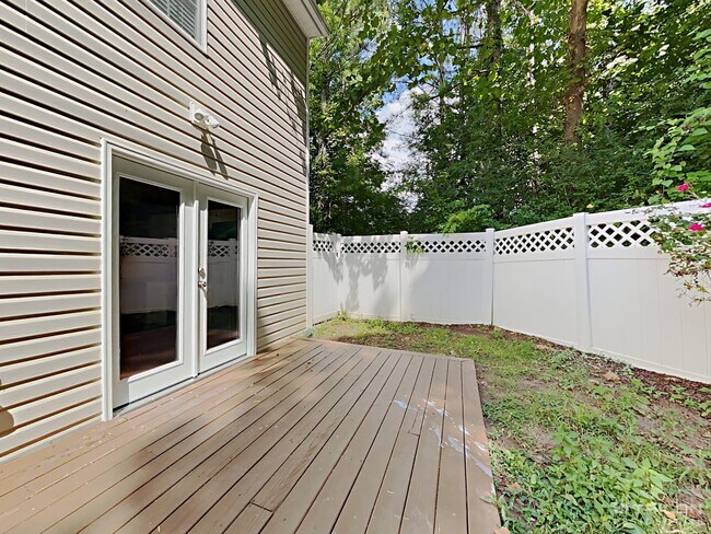Building Photo - 201 Woodland Way