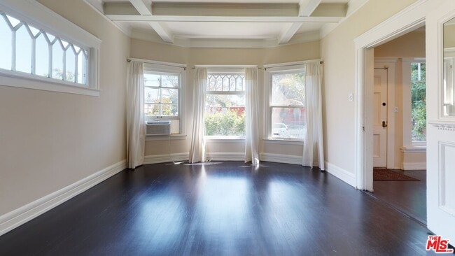 Building Photo - 427 Sunset Ave