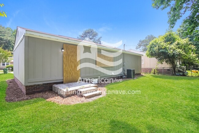 Building Photo - 4017 Tavineer Dr