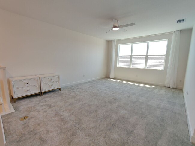 Building Photo - 32792 Tree of Life Ave