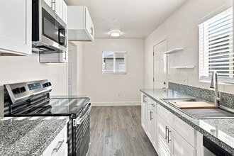 Building Photo - 2300 Brundage Ln