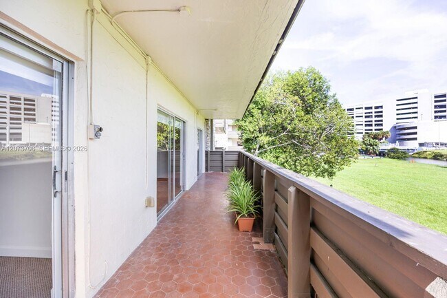 Building Photo - 8335 SW 72nd Ave