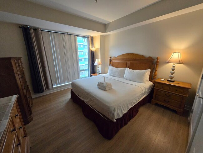 Building Photo - 5 Emerson Pl