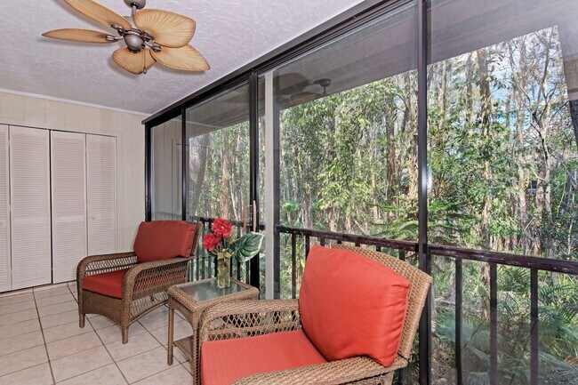 Building Photo - CHARMING PELICAN COVE CONDO!