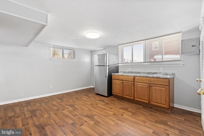 Building Photo - 4068 Balwynne Park Rd