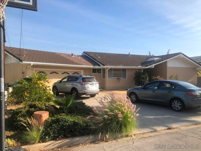 Primary Photo - 1633 Alapat Dr