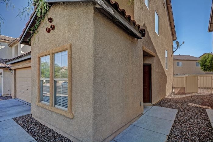 Building Photo - 11014 African Sunset St