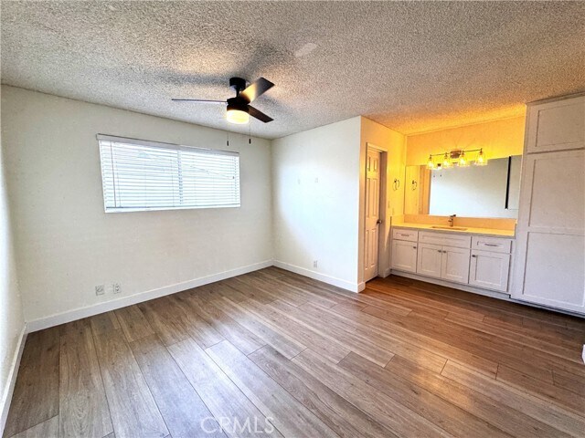 Building Photo - 2501 W Redondo Beach Blvd