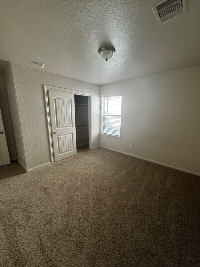 Building Photo - 5519 Casa Calvet Dr