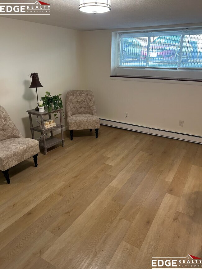 Building Photo - 365 Faneuil St