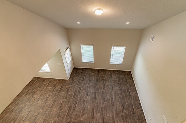 Building Photo - 1834 Brady Shores Dr