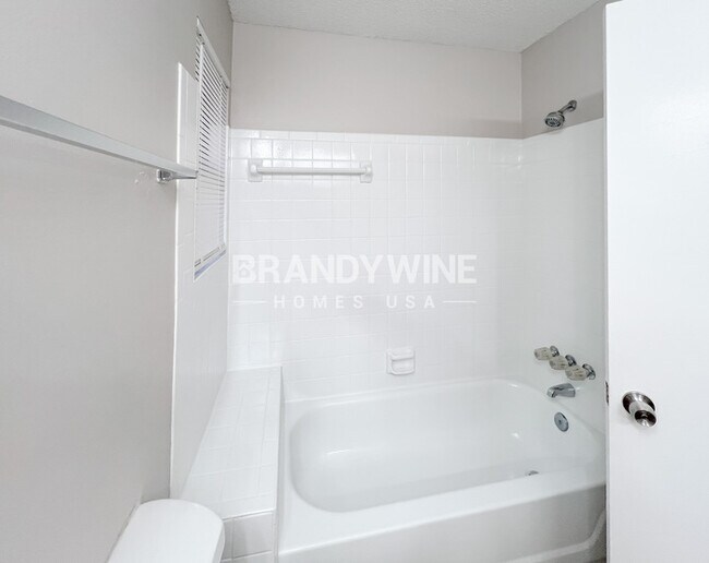 Building Photo - 3868 Springleaf Point