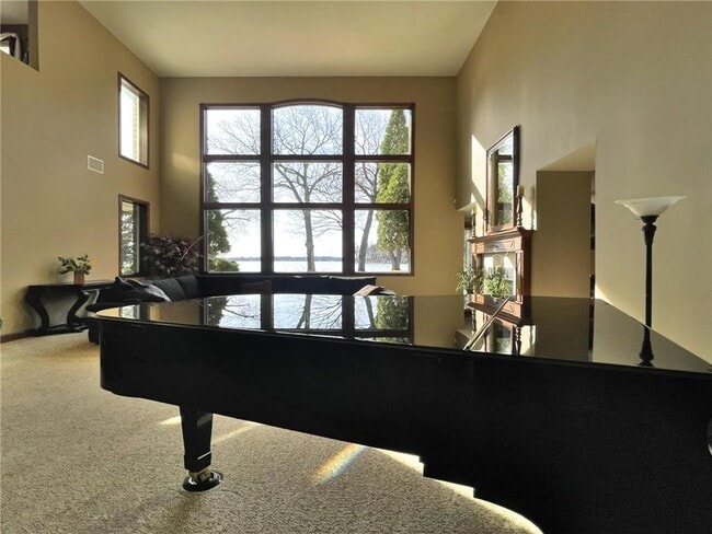 Building Photo - 3995 N Shore Dr