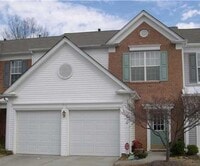 Building Photo - Beautiful Ballantyne townhome in a great L...