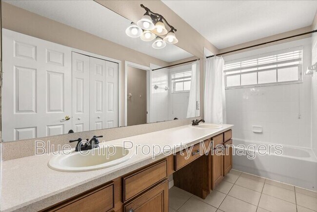 Building Photo - 11080 Taeda Dr