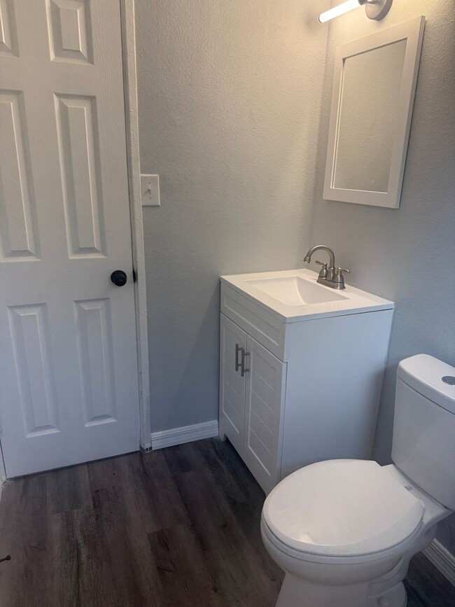 Building Photo - GORGEOUS 3BR/1BA Block Home! NO APPLICATIO...