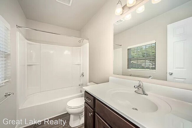 Building Photo - 4 br, 2.5 bath House - 425 Oak Hill Court