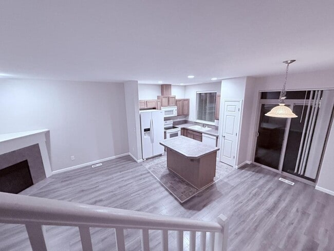 Building Photo - 13102 NE 26th St