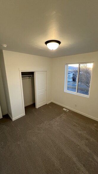 Building Photo - 594 S 900 W