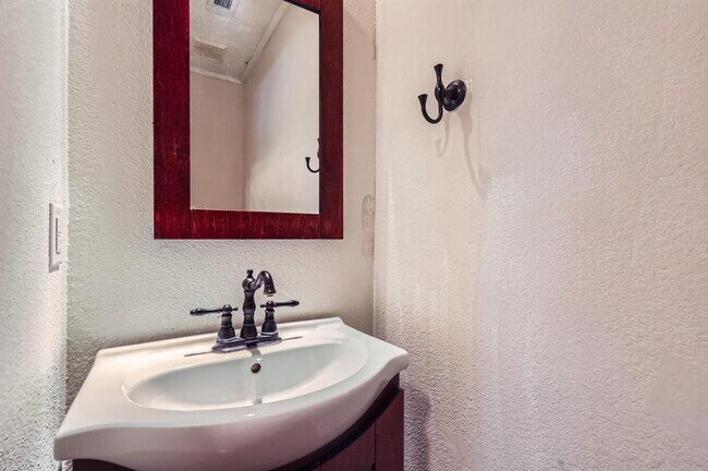 Building Photo - 1714 Candelaria Mesa Dr