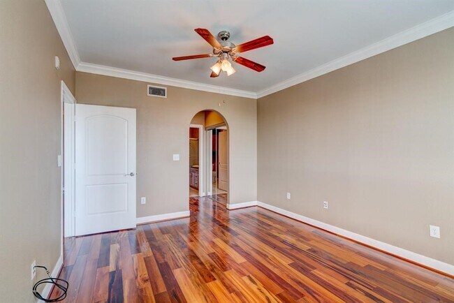 Building Photo - 2299 Lone Star Dr