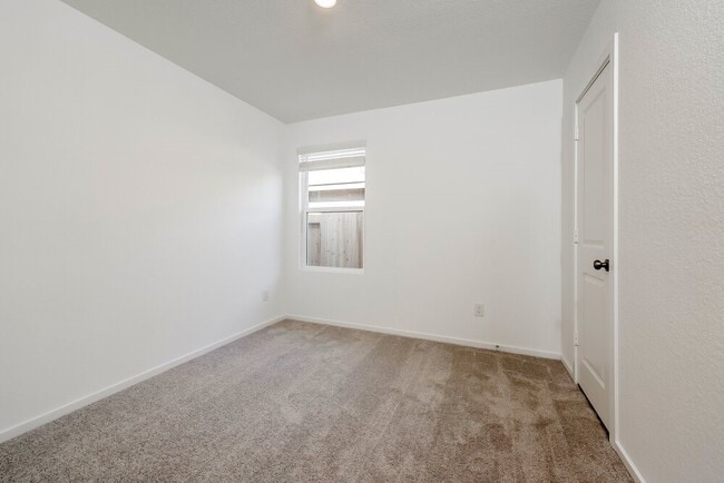 Building Photo - 1531 Crowson Rdg