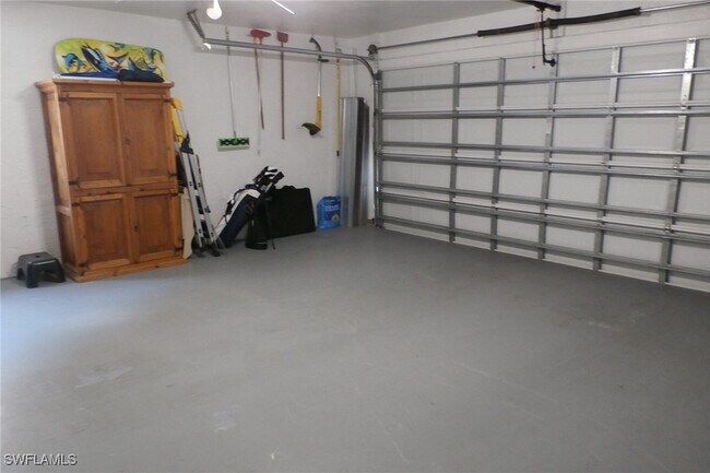 Building Photo - 16252 Kelly Woods Dr
