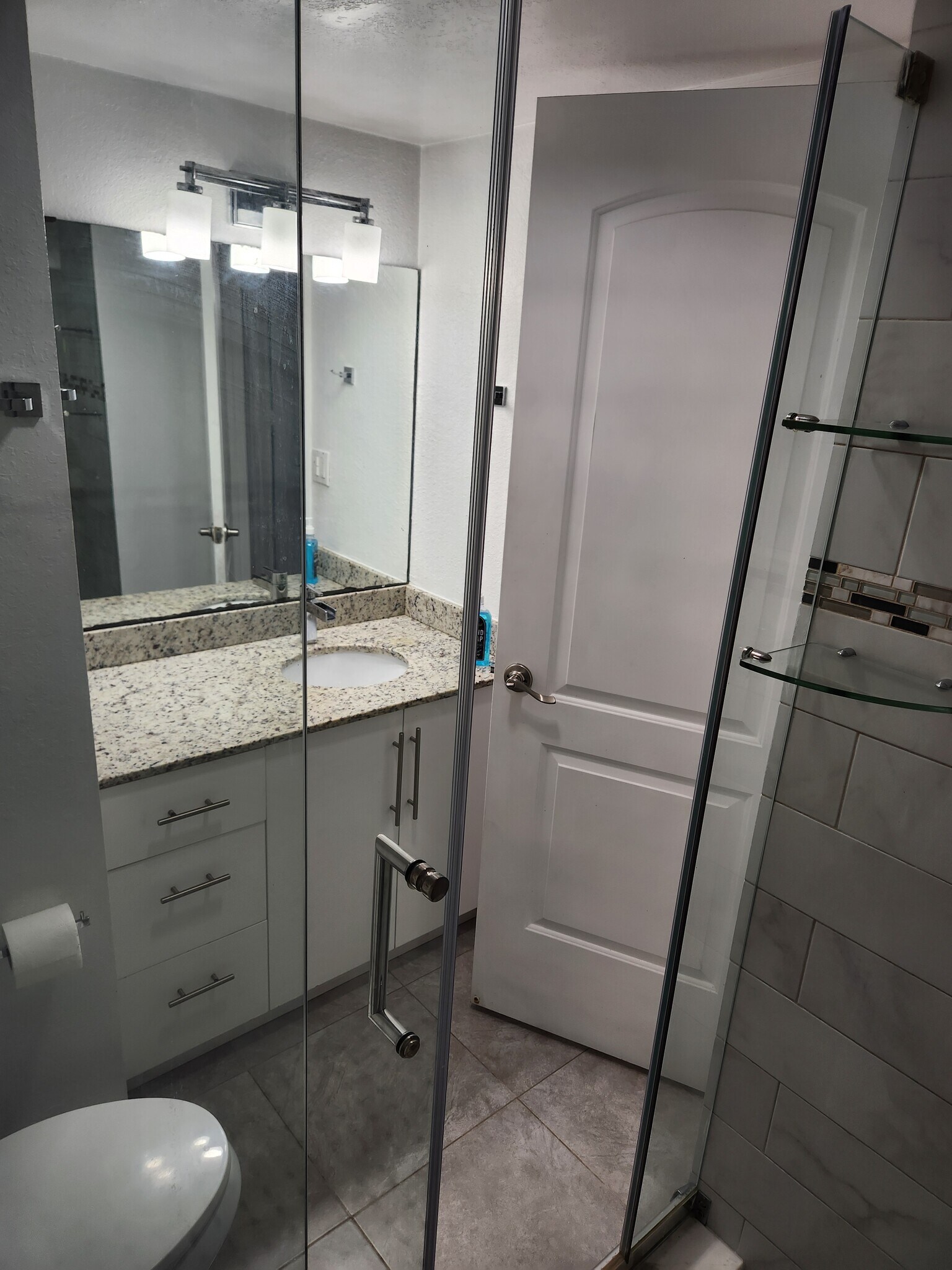 Bathroom 1 - 9143 SW 77th Ave