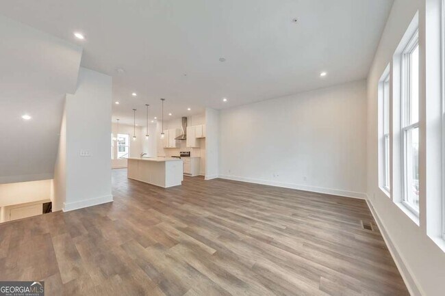 Building Photo - 515 Motivation Cir NW