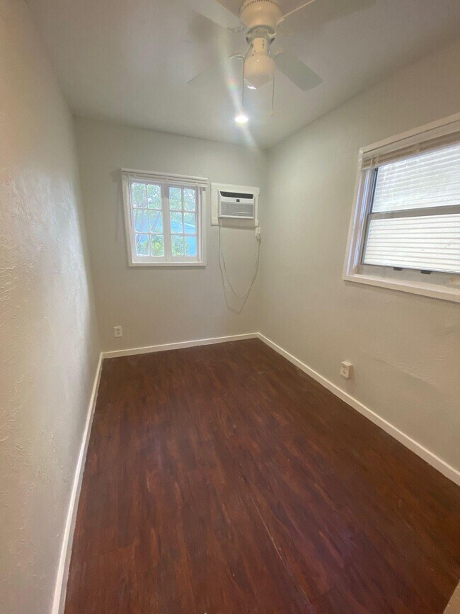 Building Photo - 3723 Morton Ave