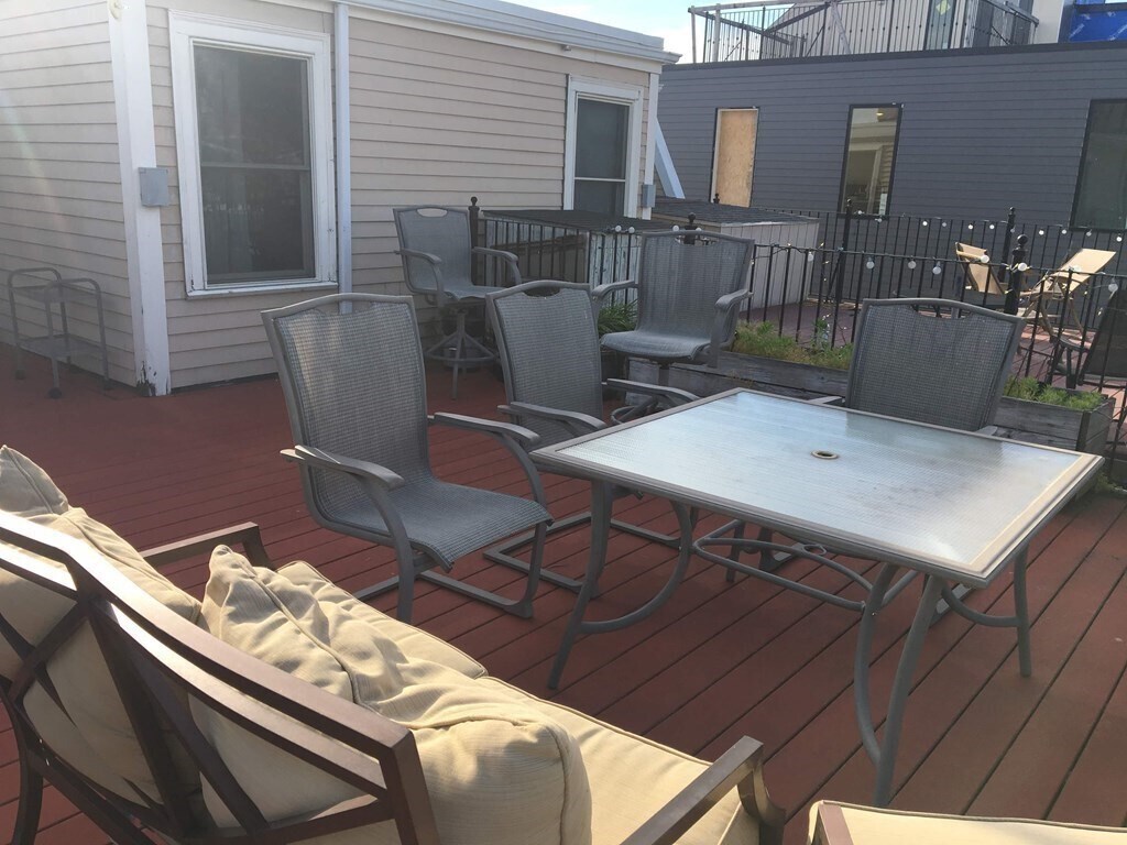 Building Photo - 536 Dorchester Ave