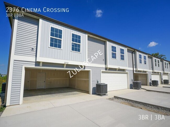 Building Photo - 1331 E Berry St