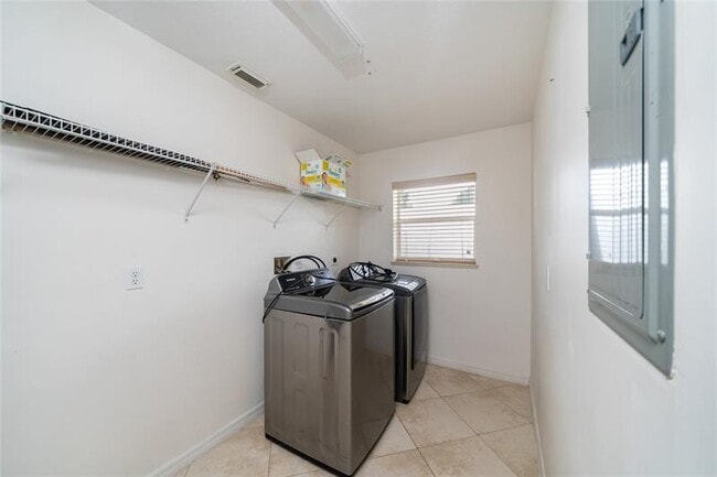 Building Photo - 7205 Hibiscus Rd
