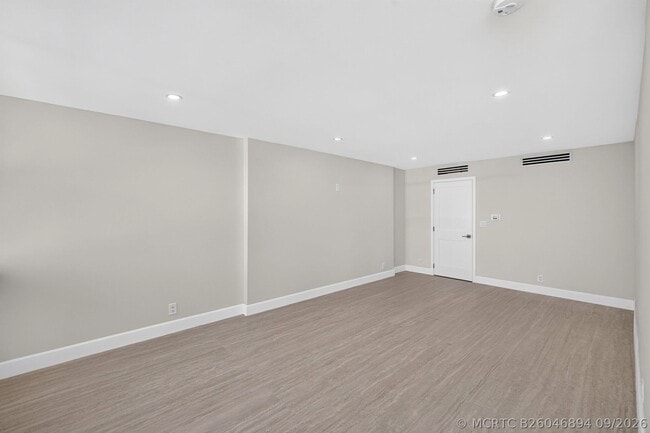 Building Photo - 209 N Fort Lauderdale Beach Blvd