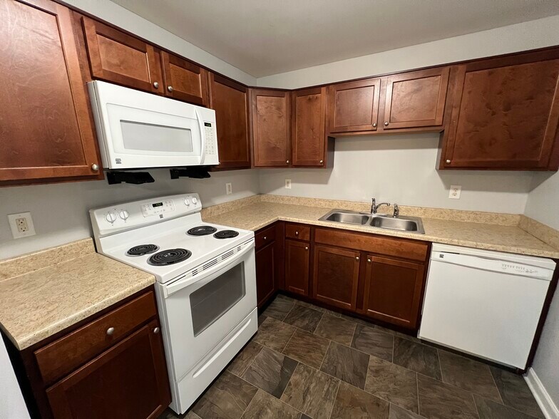 Kitchen - Meyer Pointe Senior Apartments