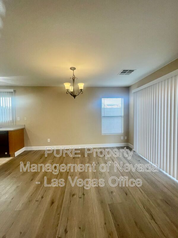Building Photo - 126 Solidago Ave