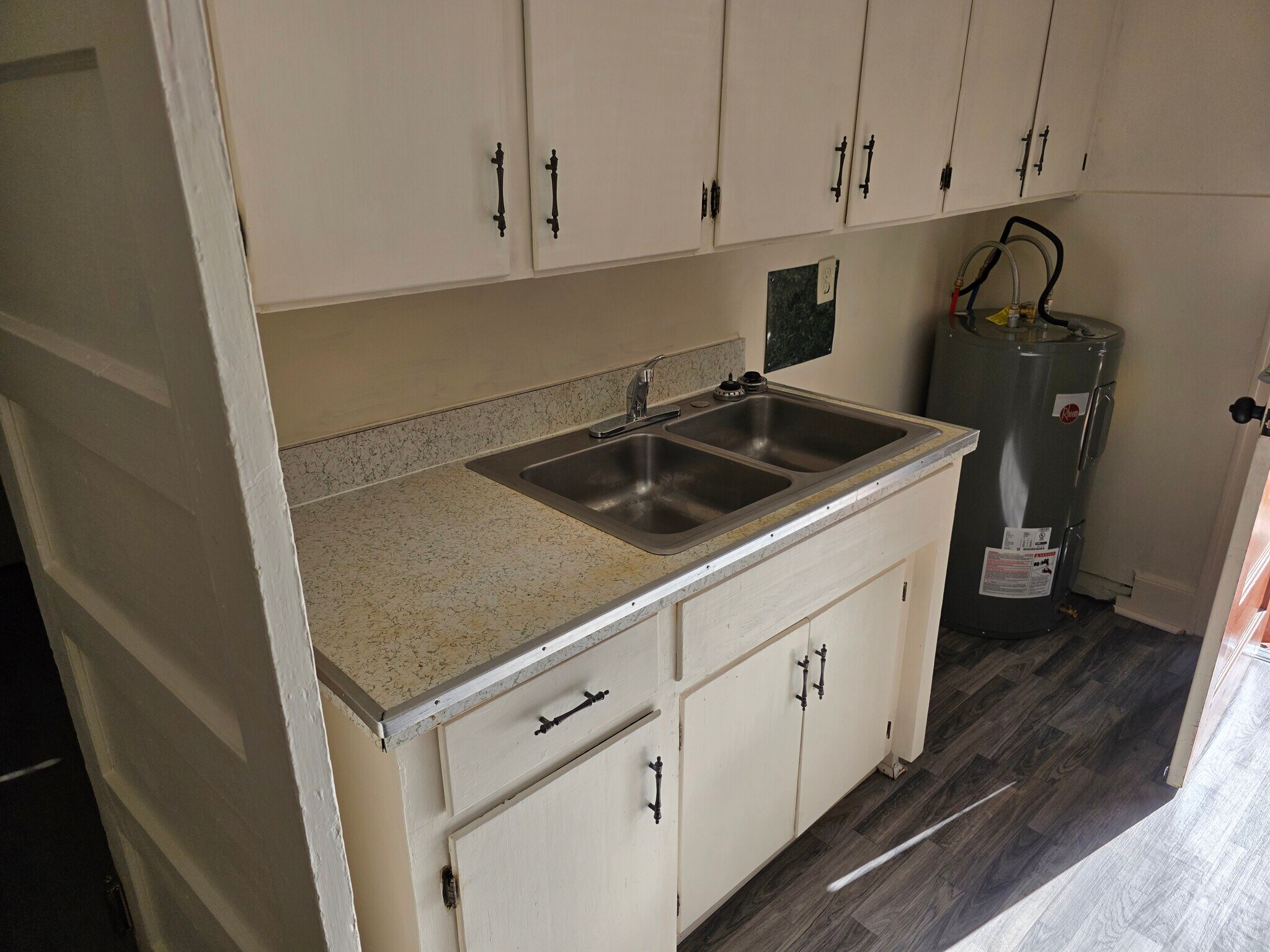 Kitchen 2 - 1302 Belleville Rd