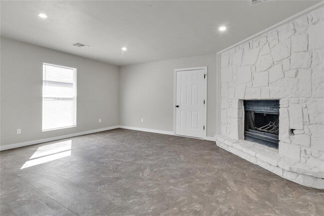 Building Photo - 12508 Abbotts Way