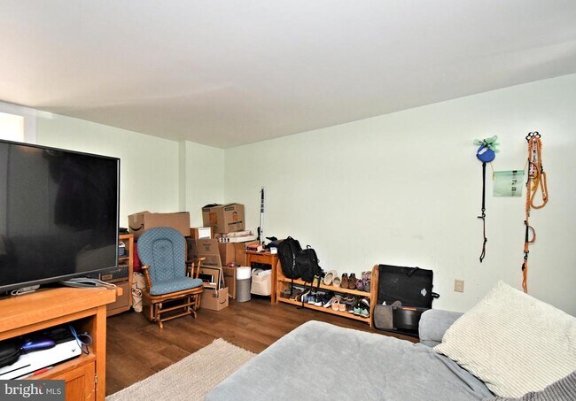 Building Photo - 2 High St