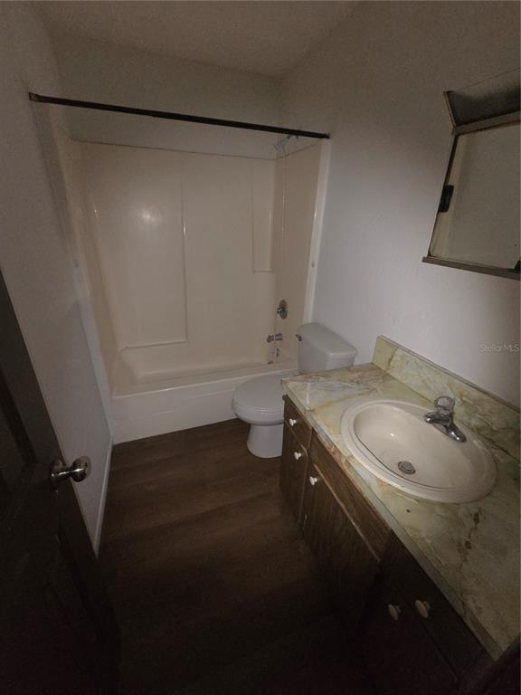 Building Photo - 830 N Clake Ave