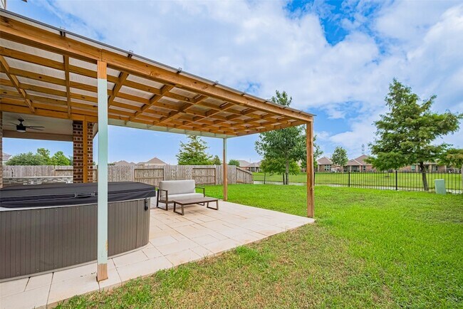 Building Photo - 3215 Laurel Bend Ln