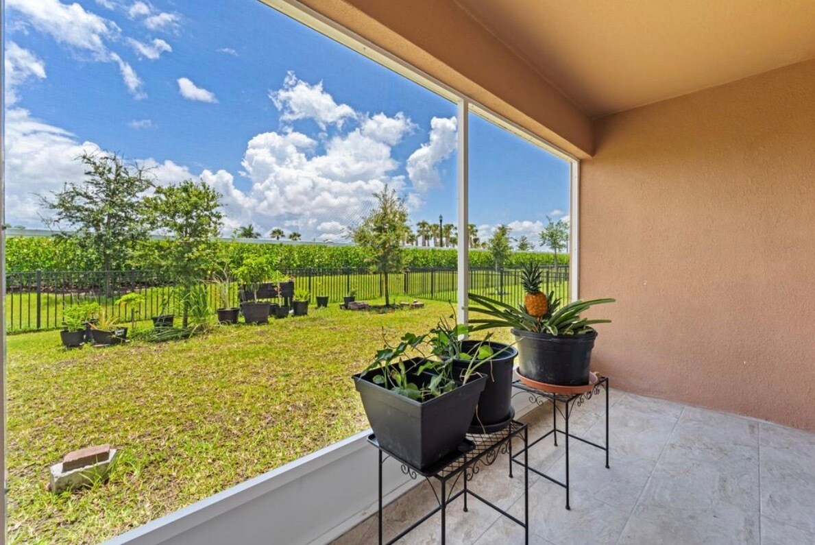 Building Photo - 12230 SW Rimini Way