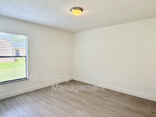 Building Photo - 553 Walnut Grove Pl