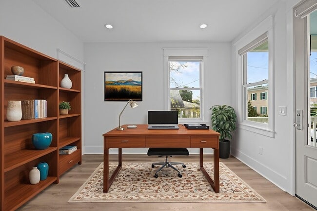 Building Photo - 171 Cordova St