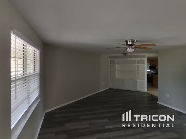 Building Photo - 3036 Regatta Dr
