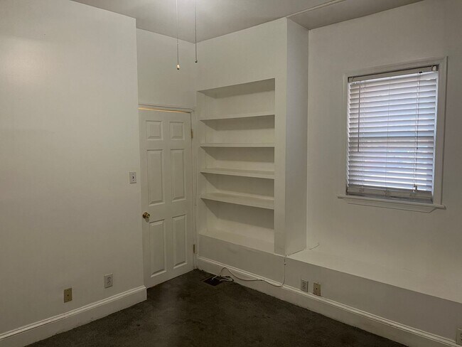 Building Photo - 2620 Poplar Street