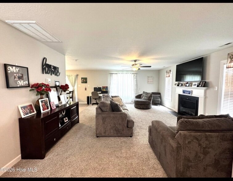 Building Photo - 1109 Carteret Manor Dr