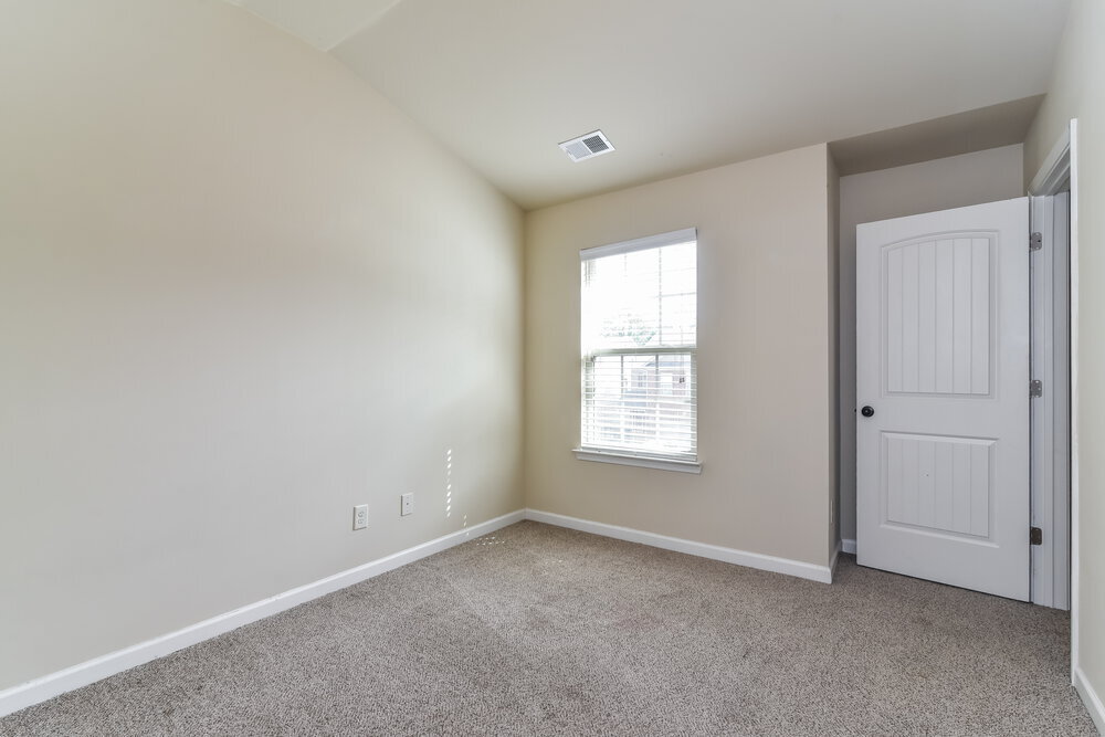 Building Photo - 2325 Morgan Farm Dr